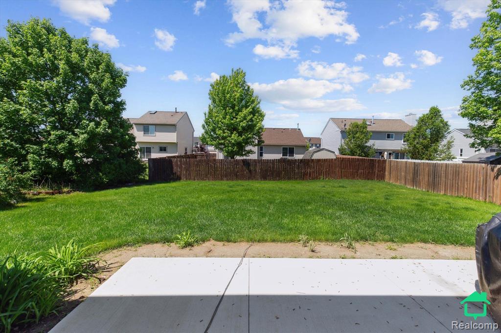 7458 Knollwood Drive, Ypsilanti, MI 48197 — Photo 25