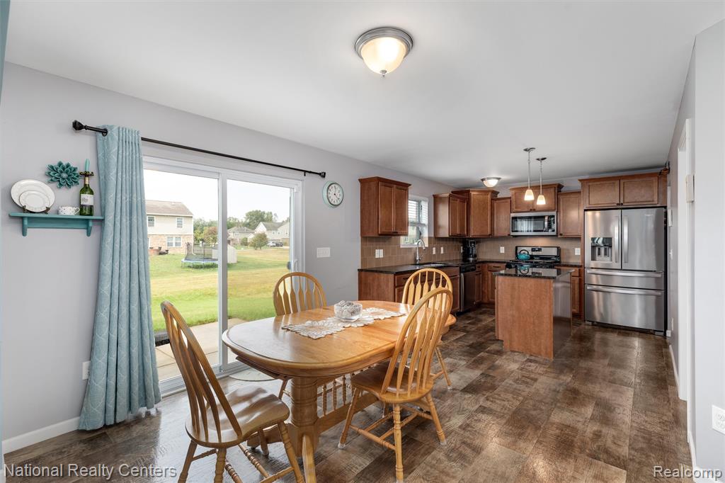 13456 Stamford Road, Belleville, MI 48111 — Photo 12