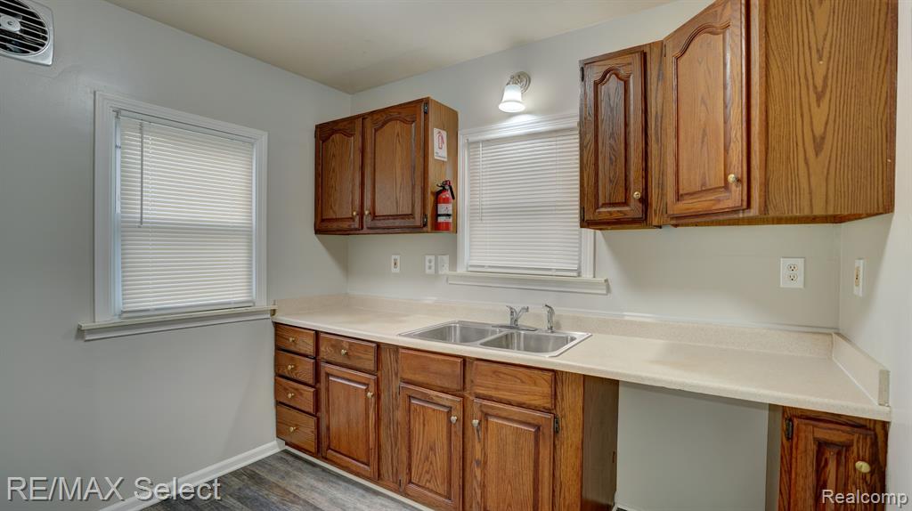 837 Crawford Street, Flint, MI 48507 — Photo 11