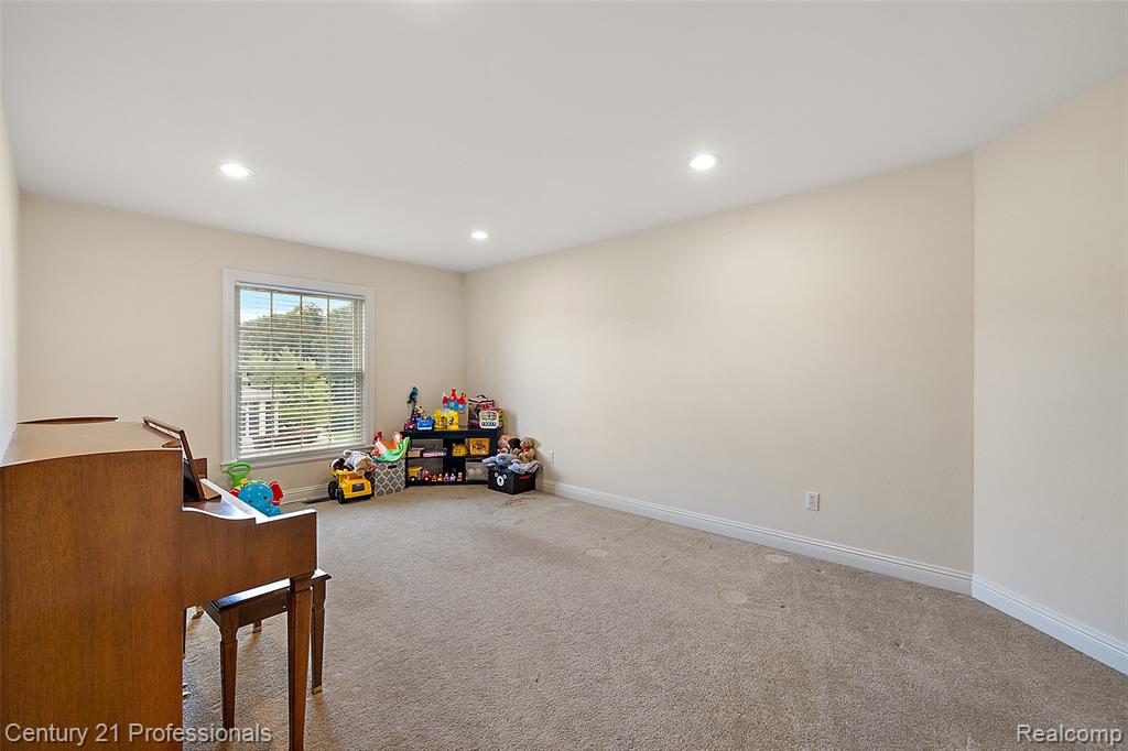9310 Fairway Trail, Grand Blanc, MI 48439 — Photo 56