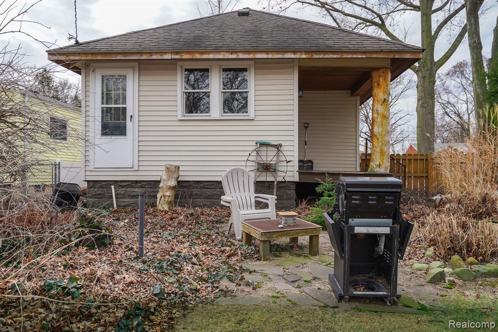 873 HENDRICKSON Boulevard, Clawson, MI — Photo 4
