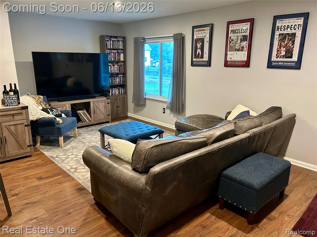 39621 Ormsby Street, Clinton Twp, MI 48036 — Photo 2