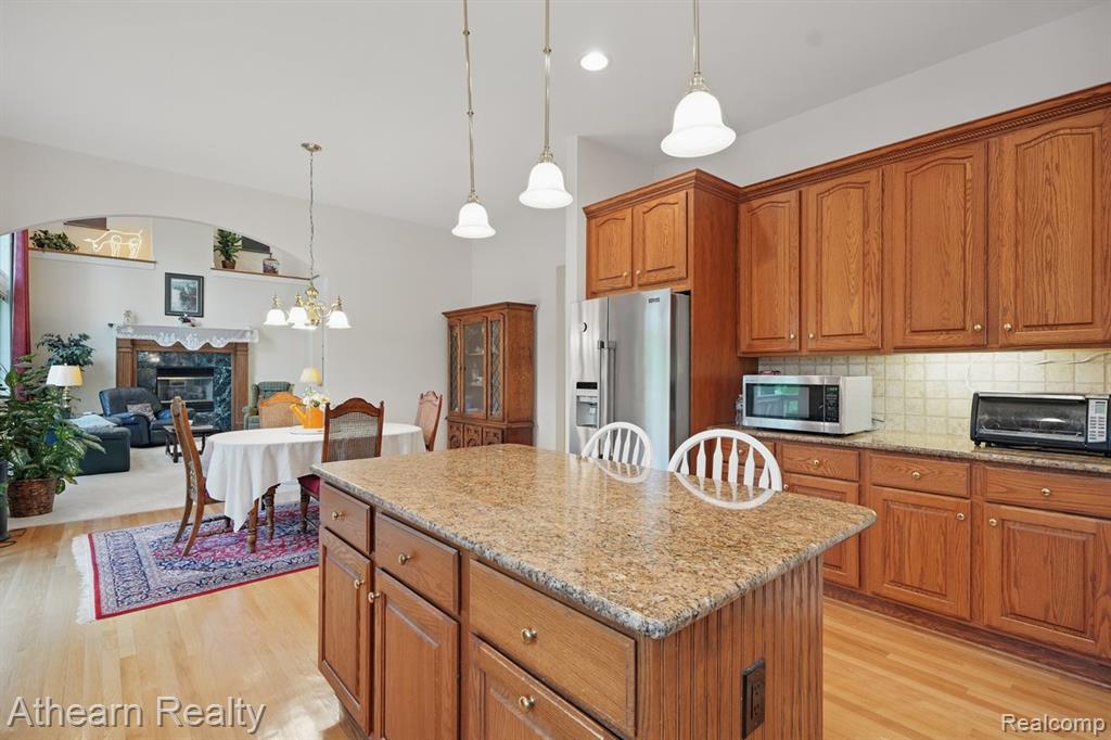8373 Riverwalk Drive, Fenton, MI 48430 — Photo 40