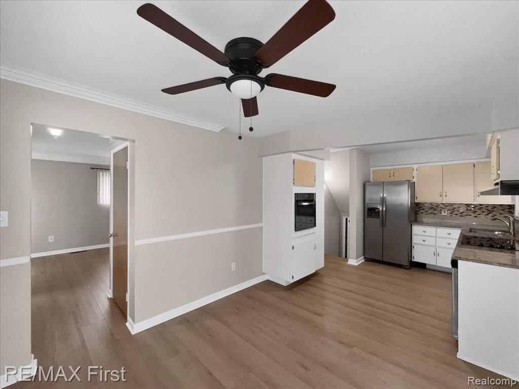 28326 Couzens Avenue, Madison Heights, MI 48071 — Photo 10