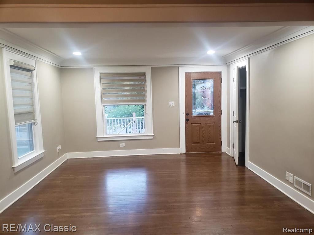617 E 3RD Street, Royal Oak, MI 48067 — Photo 7