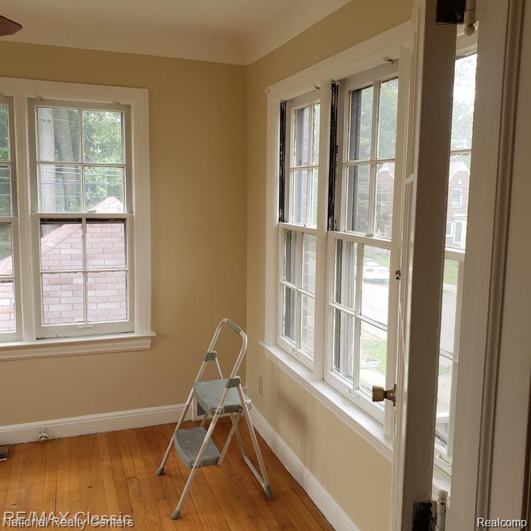 16217 Greenview Avenue, Detroit, MI 48219 — Photo 10