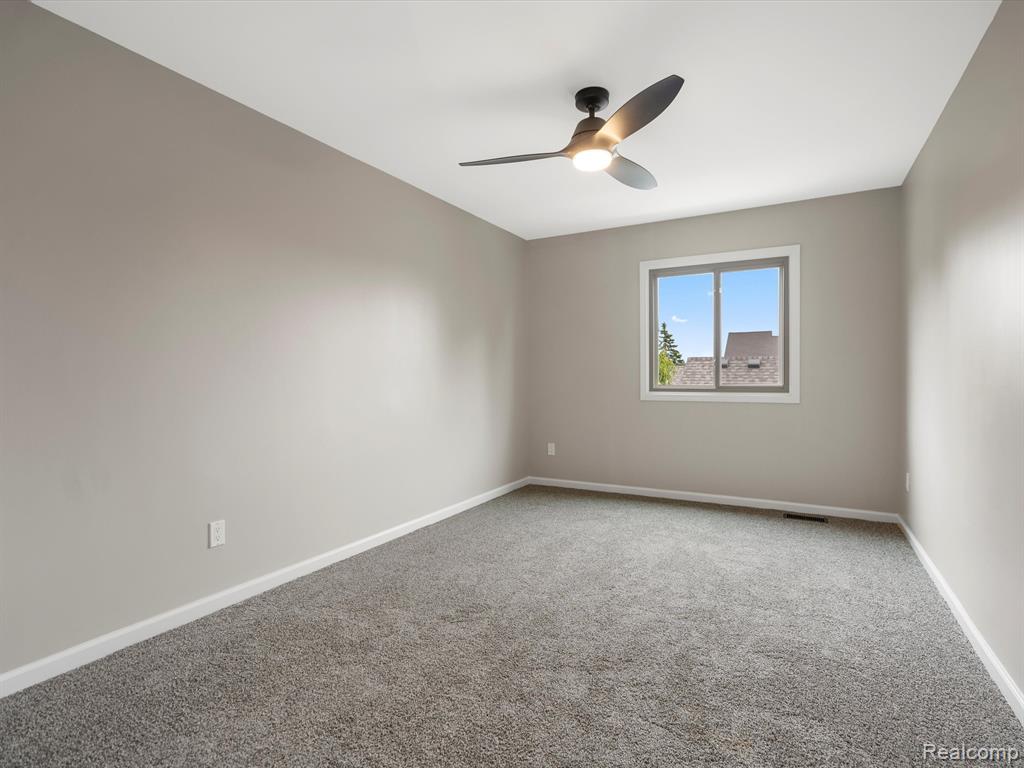 8460 FREDERICK Drive, Washington, MI — Photo 22