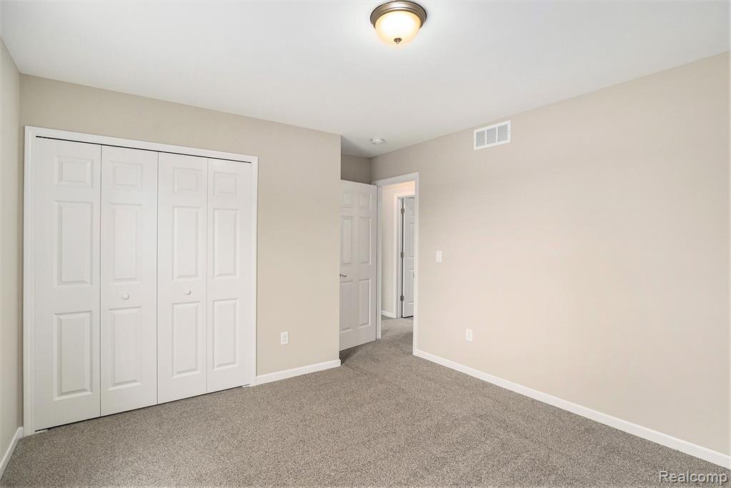 5499 SITKA Street, Burton, MI 48519 — Photo 9