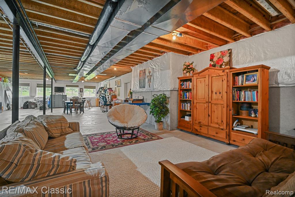 5314 WALNUT CREEK Lane, Ann Arbor, MI 48105 — Photo 33