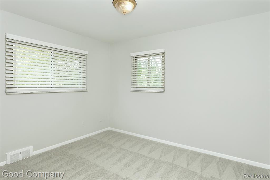946 N Adams Road, Birmingham, MI 48009 — Photo 14