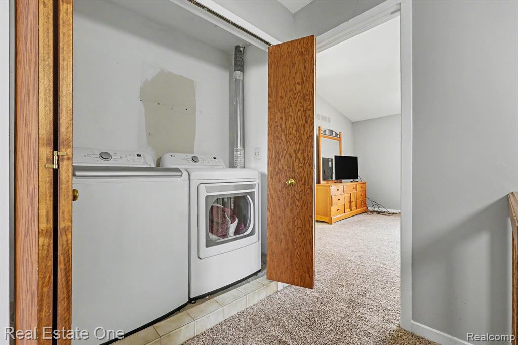 6892 Northcrest Way E, Clarkston, MI — Photo 20