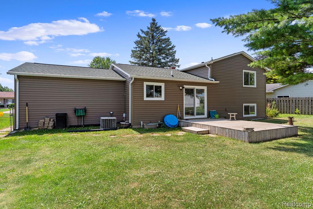 9328 Elaine Drive, Swartz Creek, MI 48473 — Photo 34