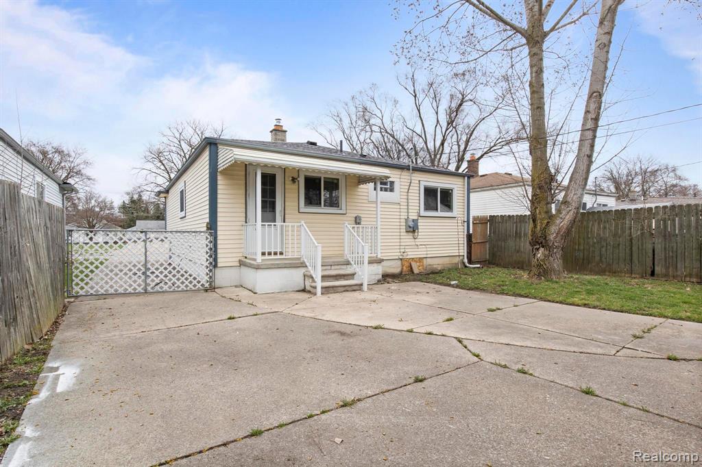 4452 EDGEWOOD Street, Dearborn Heights, MI 48125 — Photo 19