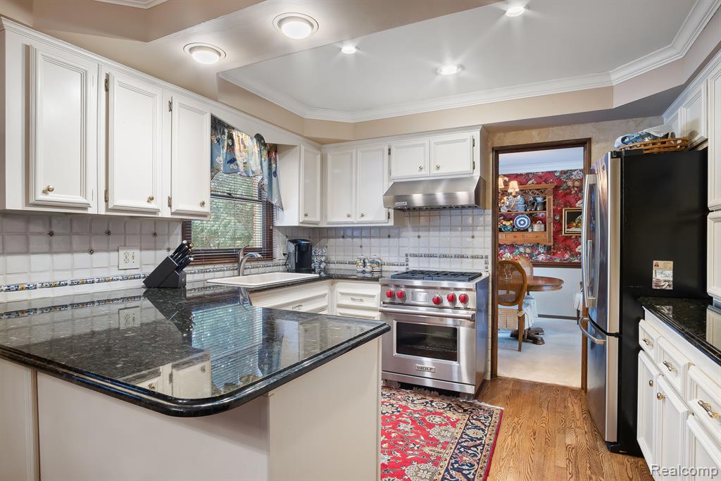 53800 WOODBRIDGE Drive, Shelby Twp, MI 48316 — Photo 4
