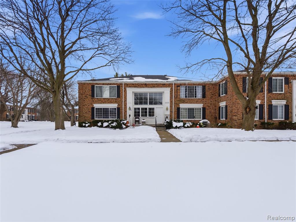 607 E Fox Hills E Drive, Bloomfield Hills, MI 48304 — Photo 3