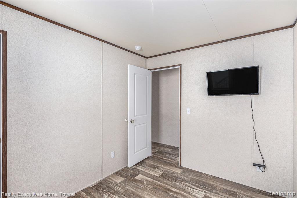 423 Elm Ct, Oakland, MI — Photo 9
