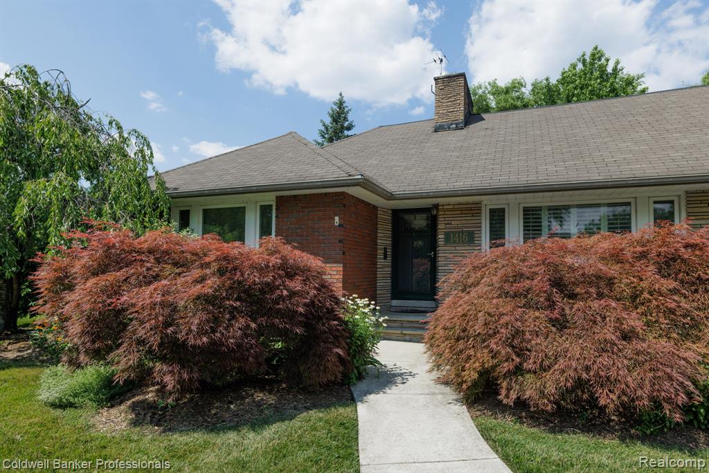 1416 N Renaud Road, Grosse Pointe Woods, MI 48236 — Photo 3