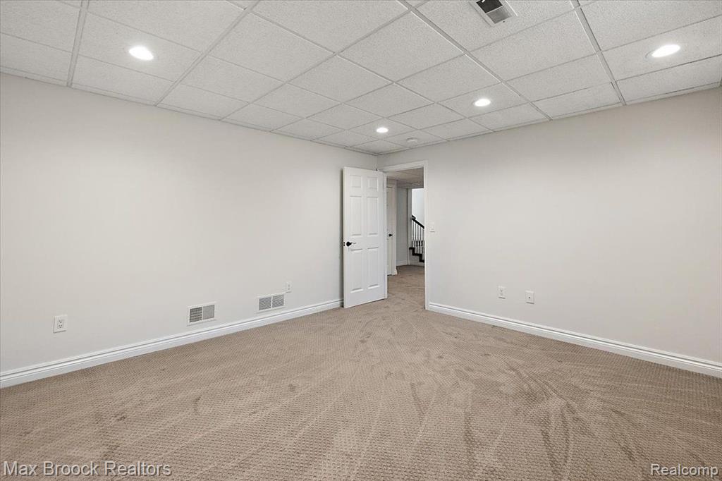 855 WALLACE Street, Birmingham, MI 48009 — Photo 38