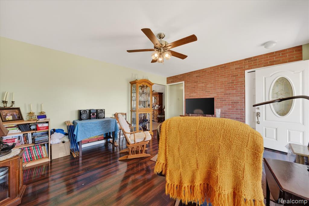 1109 Roods Lake Road, Lapeer, MI 48446 — Photo 7