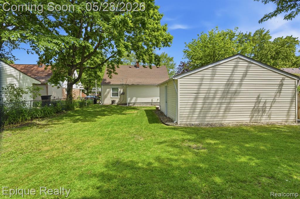 20506 Lancaster Street, Harper Woods, MI 48225 — Photo 24