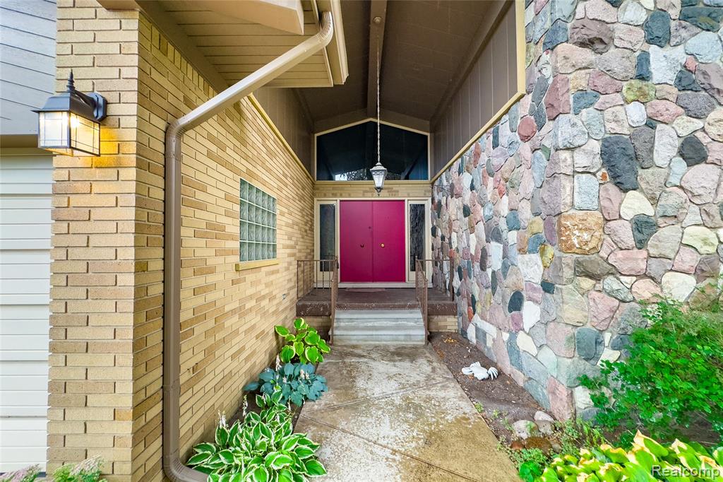 472 Riverside Drive, Wyandotte, MI 48192 — Photo 3