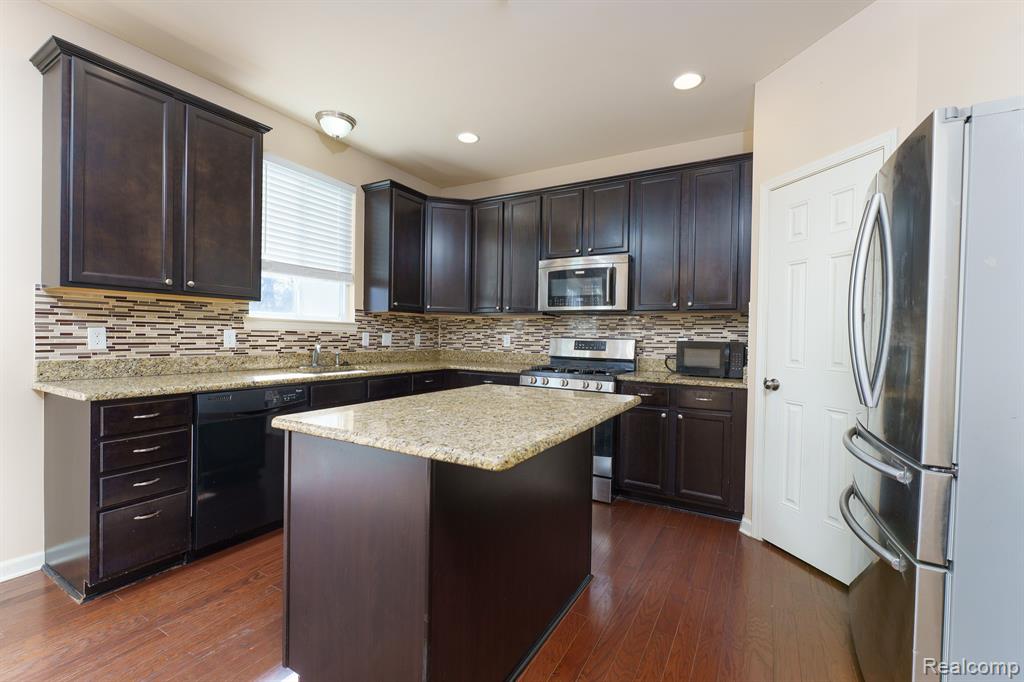 4880 Shellbark Drive, Ypsilanti, MI 48197 — Photo 21