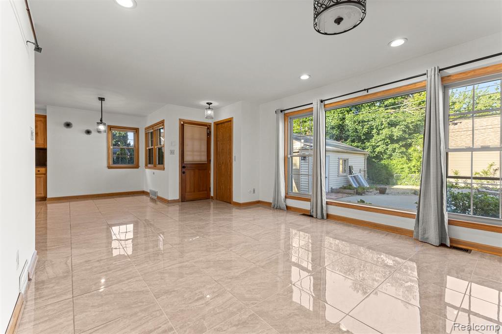 411 S Lafayette Street, Dearborn, MI 48124 — Photo 22