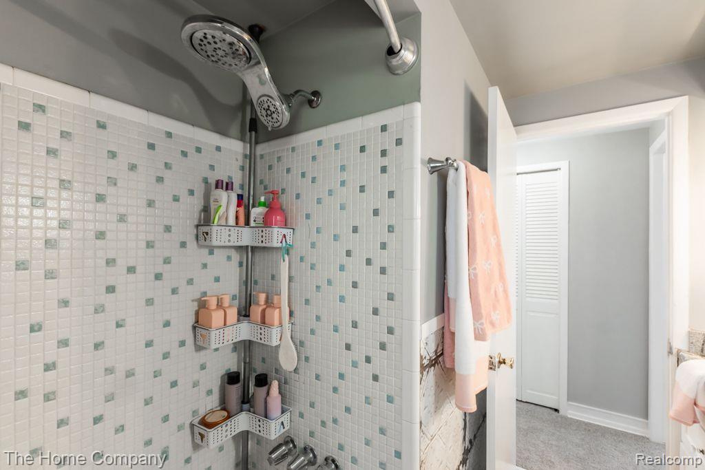 44273 Craftsbury Court, Canton, MI 48187 — Photo 43