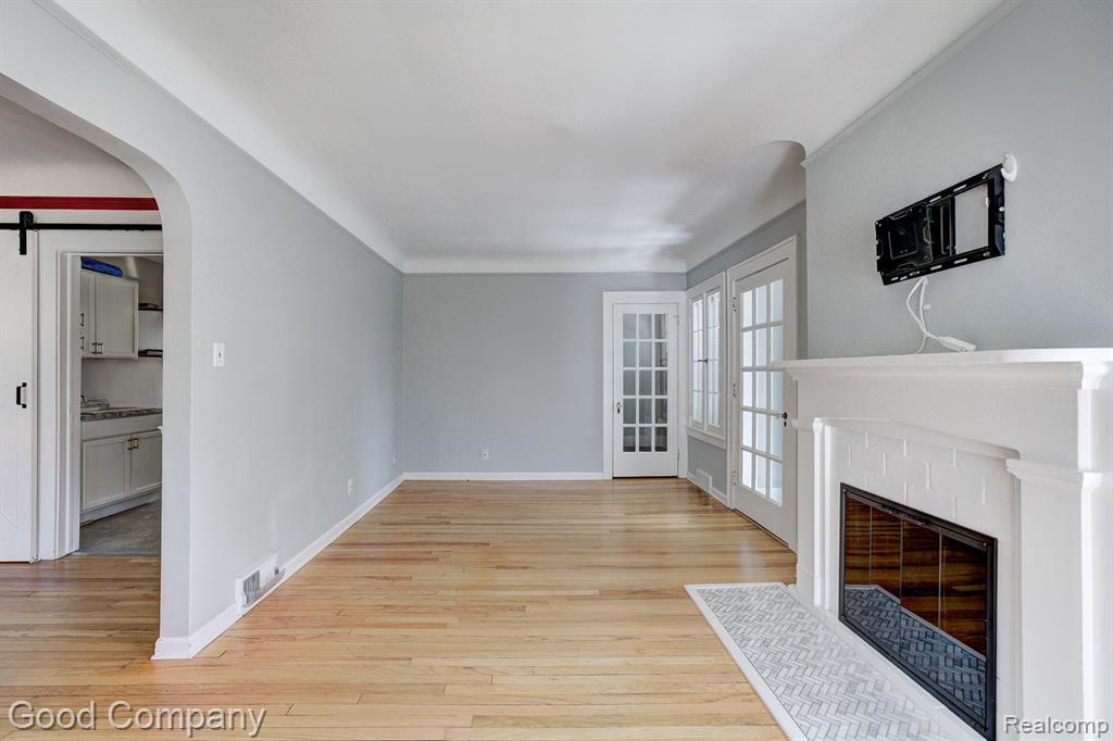 934 Lockwood Road, Royal Oak, MI 48067 — Photo 13