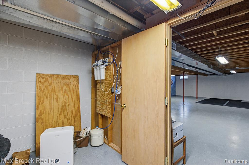 6145 Wildcat Road, MI 48032 — Photo 30