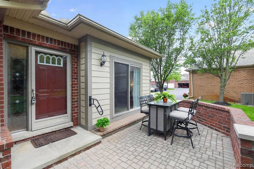 50150 Scott Court, 36, Shelby Twp, MI 48317 — Photo 4