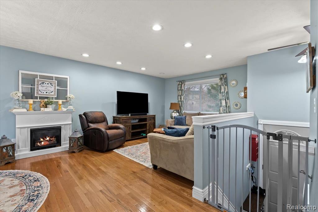 6330 Riverdale Road, Whitmore Lake, MI 48189 — Photo 5