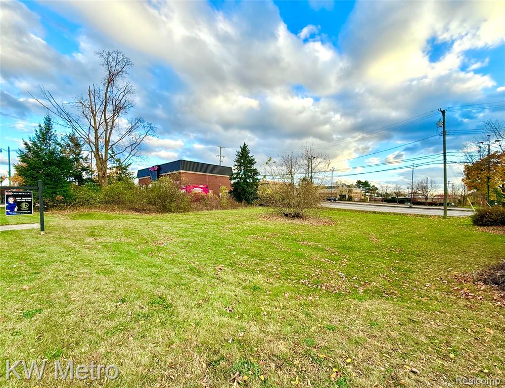 Lot 12,13 Novi Rd, Novi, MI — front exterior