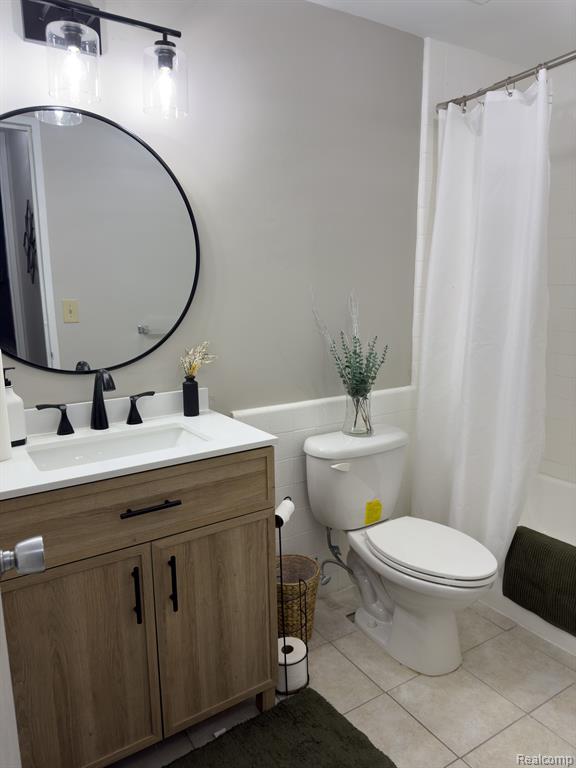 8200 E JEFFERSON Avenue, Detroit, MI 48214 — Photo 16