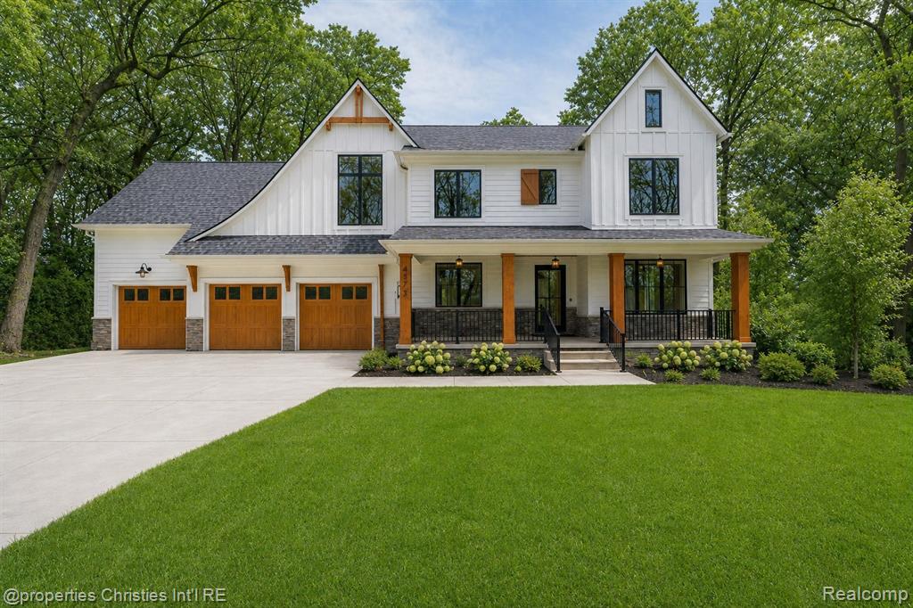 4375 Derry Road, Bloomfield Hills, MI 48302 — front exterior