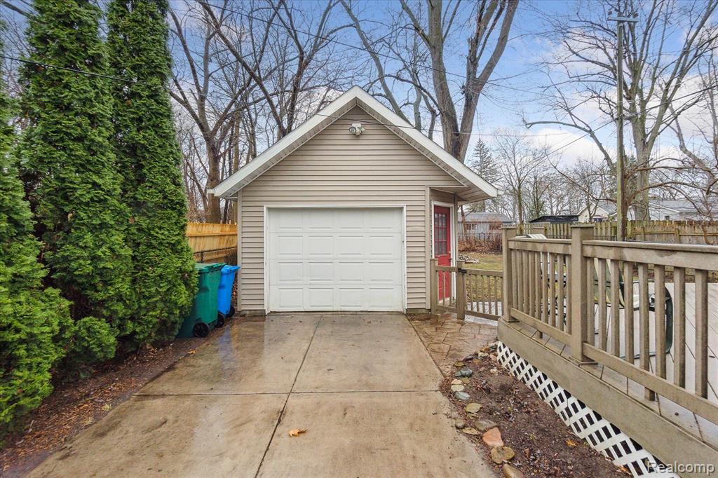 8461 CASCADE Street, Commerce Twp, MI 48382 — Photo 32