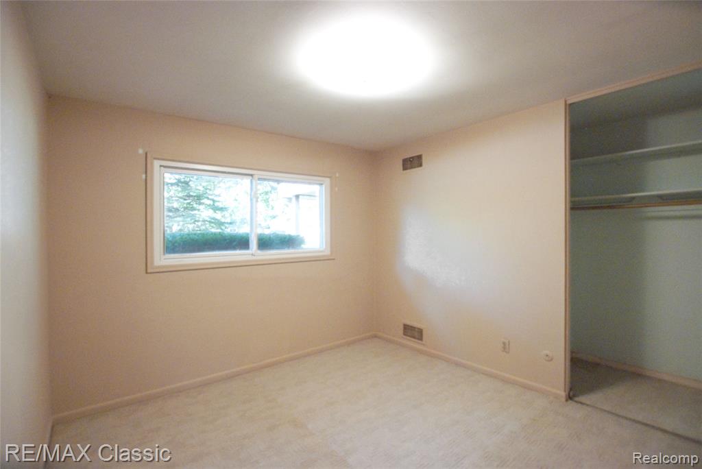4836 Sundew Street, Commerce Twp, MI 48382 — Photo 21