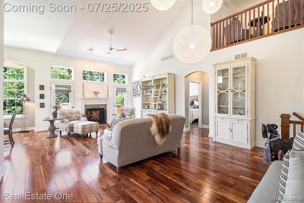 636 Mountain Circle, Rochester Hills, MI 48306 — Photo 18