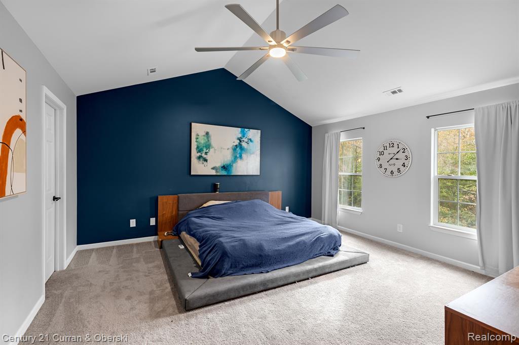 23046 WILLIAMSBURG Circle, Woodhaven, MI 48183 — Photo 11