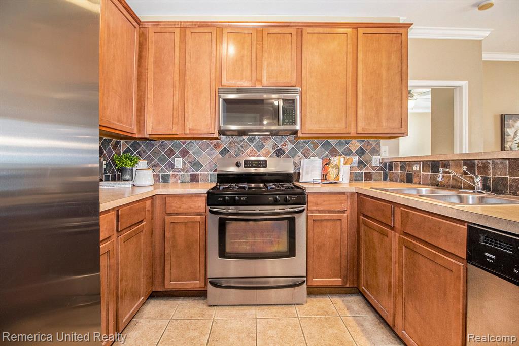 3199 PRIMROSE Lane, Ypsilanti, MI 48197 — Photo 13