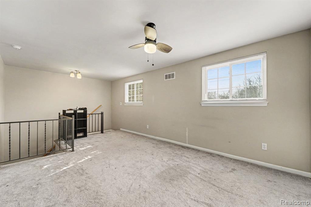 582 Nevada Avenue, Pontiac, MI 48341 — Photo 13
