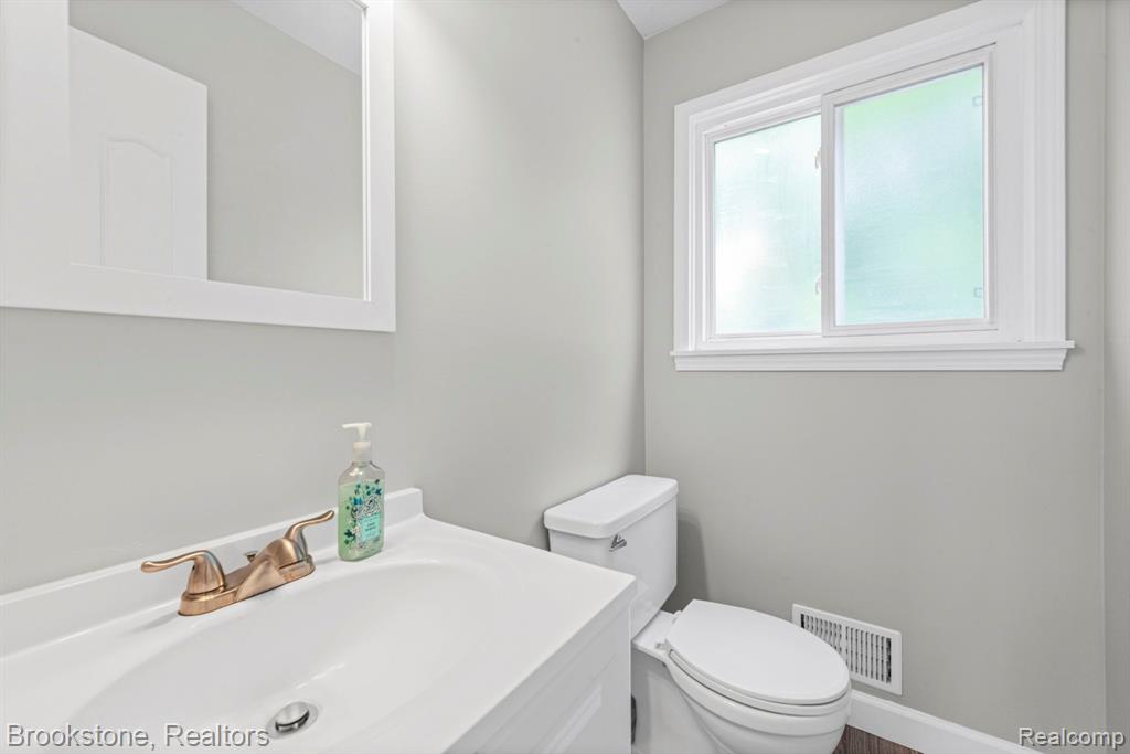 5652 Tequesta Drive, West Bloomfield, MI 48323 — Photo 10