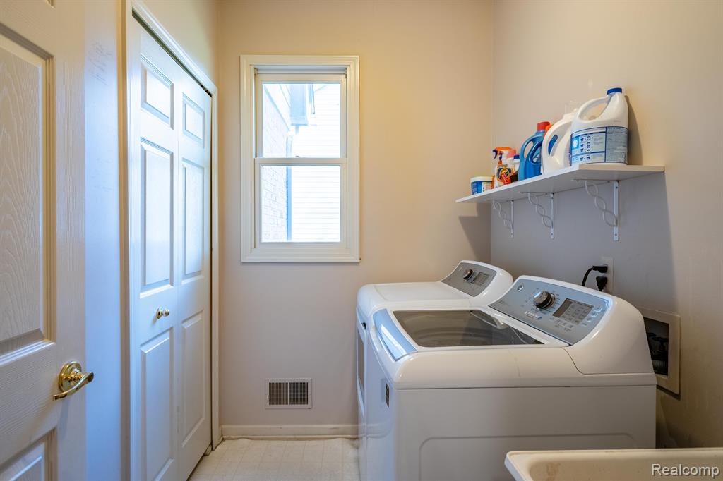 7059 YARMOUTH Drive, West Bloomfield, MI — Photo 23