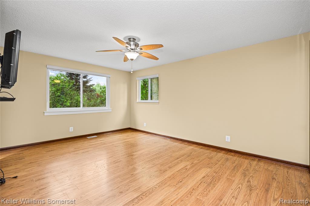 33614 Lakeview Street, New Baltimore, MI 48047 — Photo 46