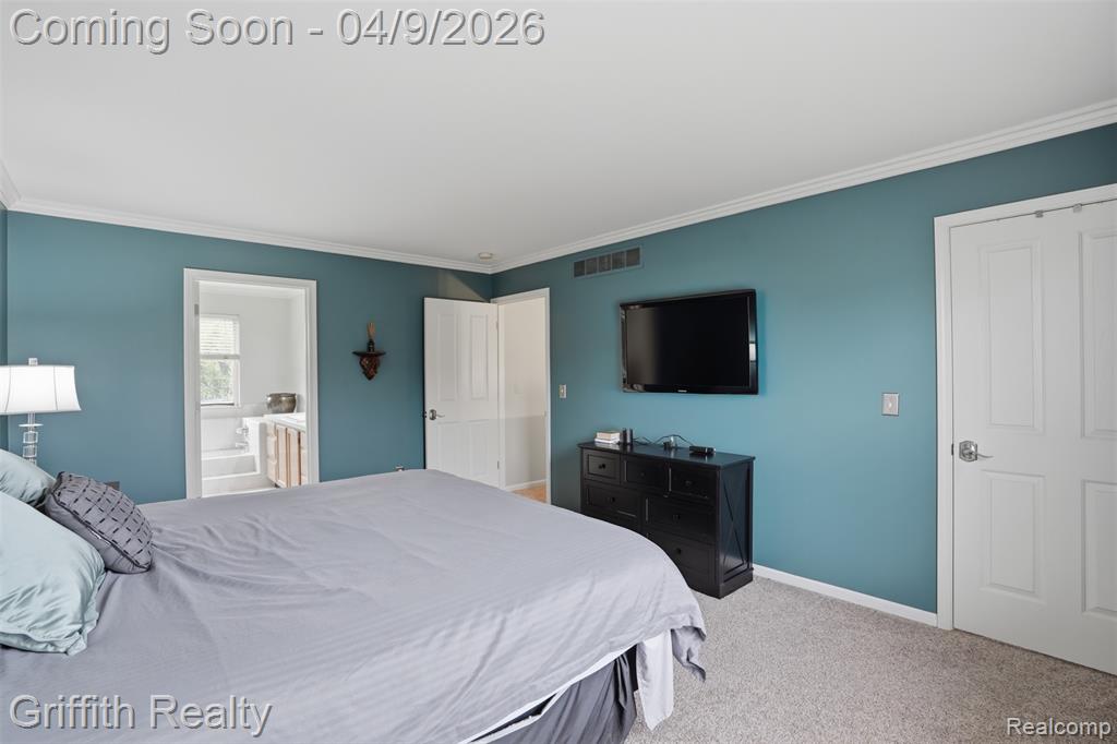 938 Meadowbrook Court, Milford, MI 48381 — Photo 29