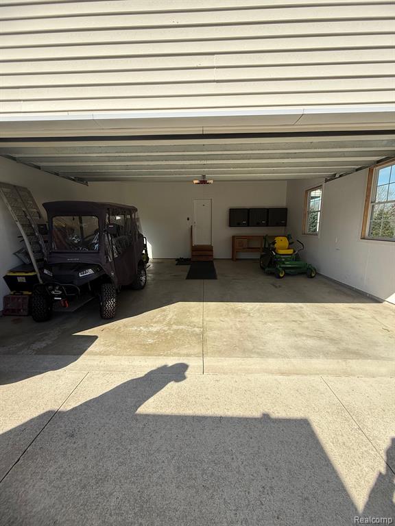 7975 COLLEEN Drive, Fowlerville, MI 48836 — Photo 35