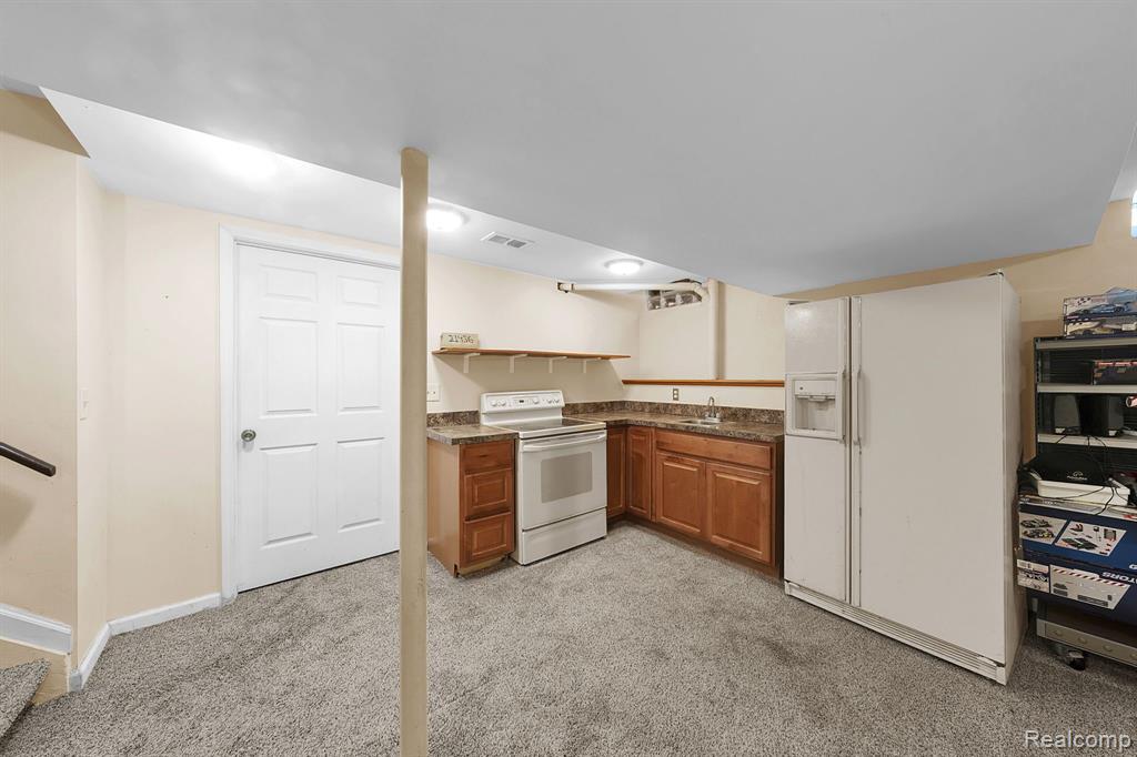 982 LANGLEY Road, Rochester Hills, MI 48309 — Photo 27