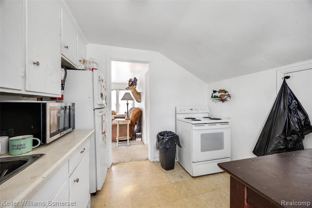 2960 Kenmore Road, Berkley, MI 48072 — Photo 9