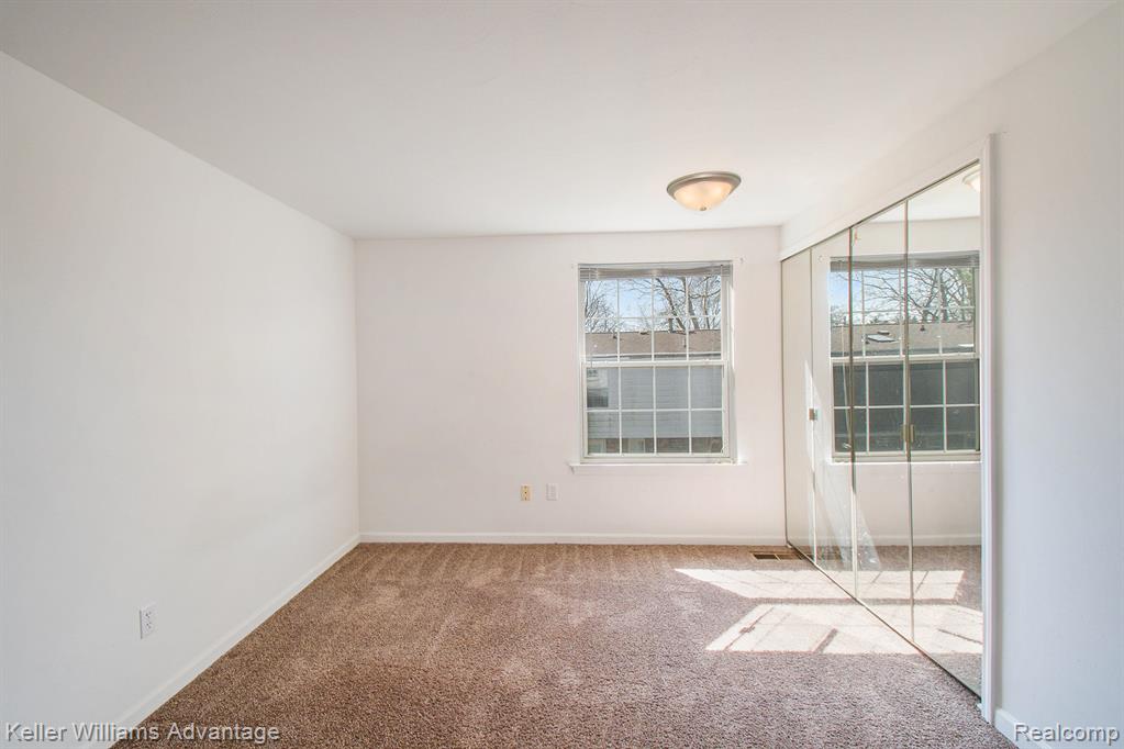 6204 Beechfield Drive, Lansing, MI 48911 — Photo 13