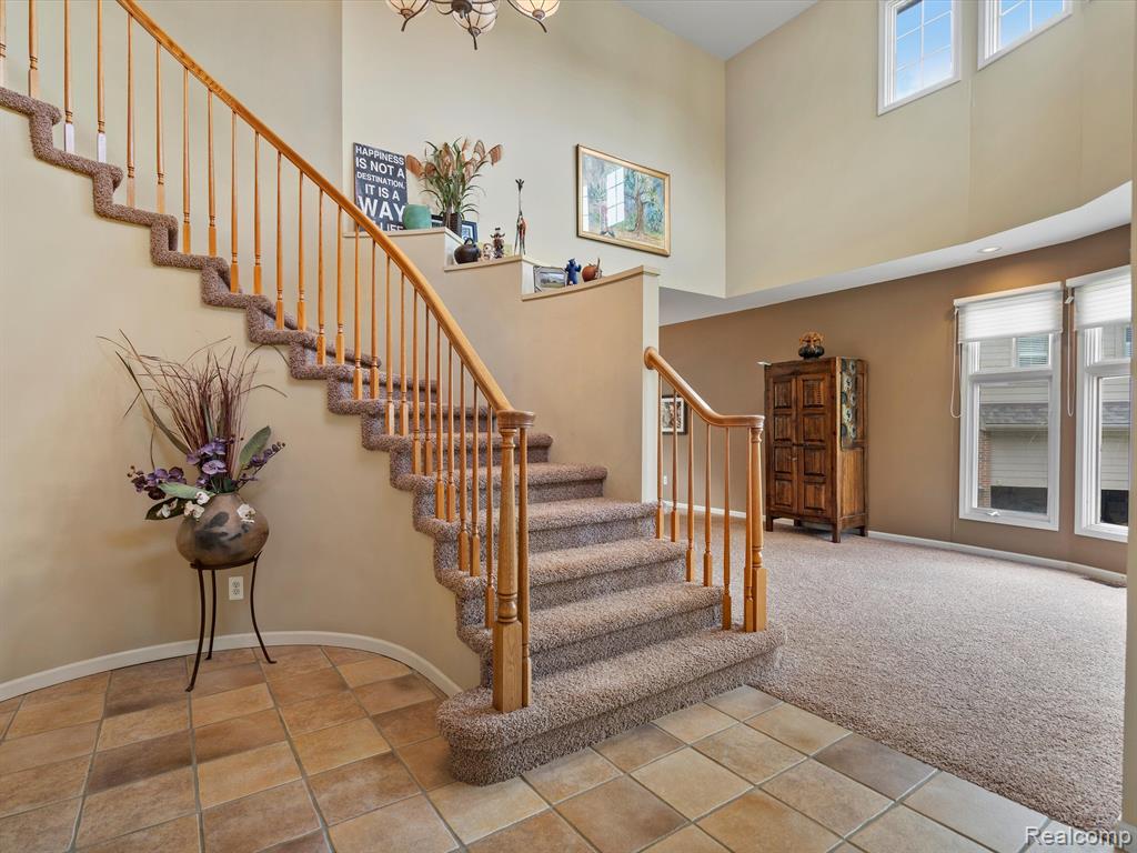 7253 CARLYLE, West Bloomfield, MI — Photo 11